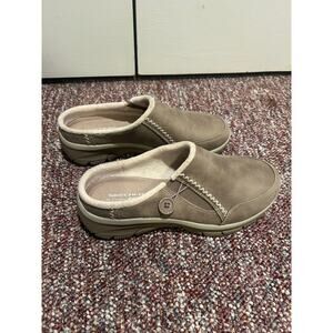 Women’s Skechers Easy Going Relaxed Fit Vegan Clogs Sundaze Taupe 8.5